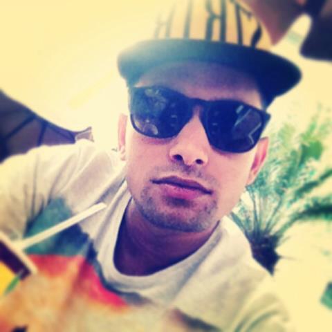 latin singles Saint Charles